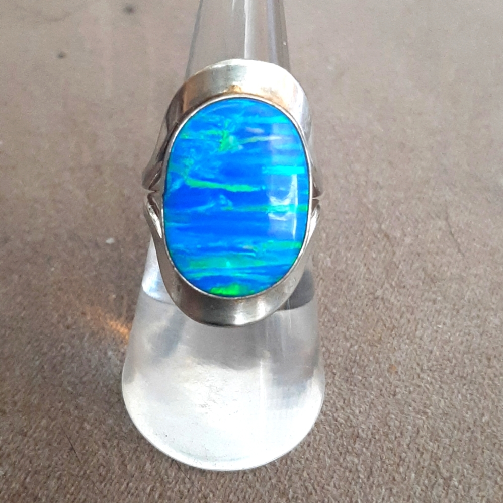 Vintage 925 silver opal ring